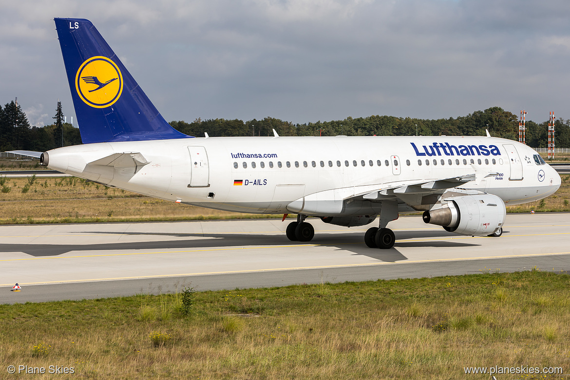 Lufthansa Airbus A319-100 D-AILS at Frankfurt am Main International Airport (EDDF/FRA) Lufthansa Airbus A319-100 D-AILS at Frankfurt am Main International Airport (EDDF/FRA)