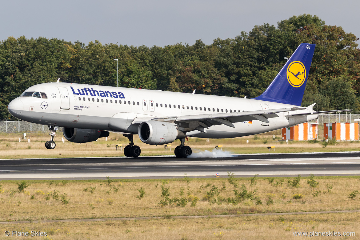 Lufthansa Airbus A320-200 D-AIQU at Frankfurt am Main International Airport (EDDF/FRA) Lufthansa Airbus A320-200 D-AIQU at Frankfurt am Main International Airport (EDDF/FRA)