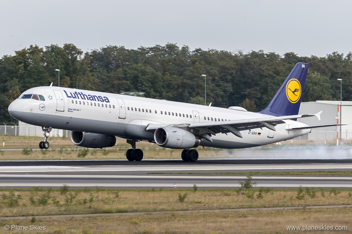 Lufthansa Airbus A321-100 D-AIRR at Frankfurt am Main International Airport (EDDF/FRA) Lufthansa Airbus A321-100 D-AIRR at Frankfurt am Main International Airport (EDDF/FRA)