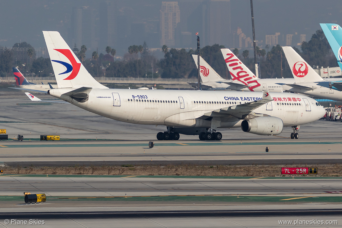 China Eastern Airlines Airbus A330-200 B-5903 at Los Angeles International Airport (KLAX/LAX) China Eastern Airlines Airbus A330-200 B-5903 at Los Angeles International Airport (KLAX/LAX)