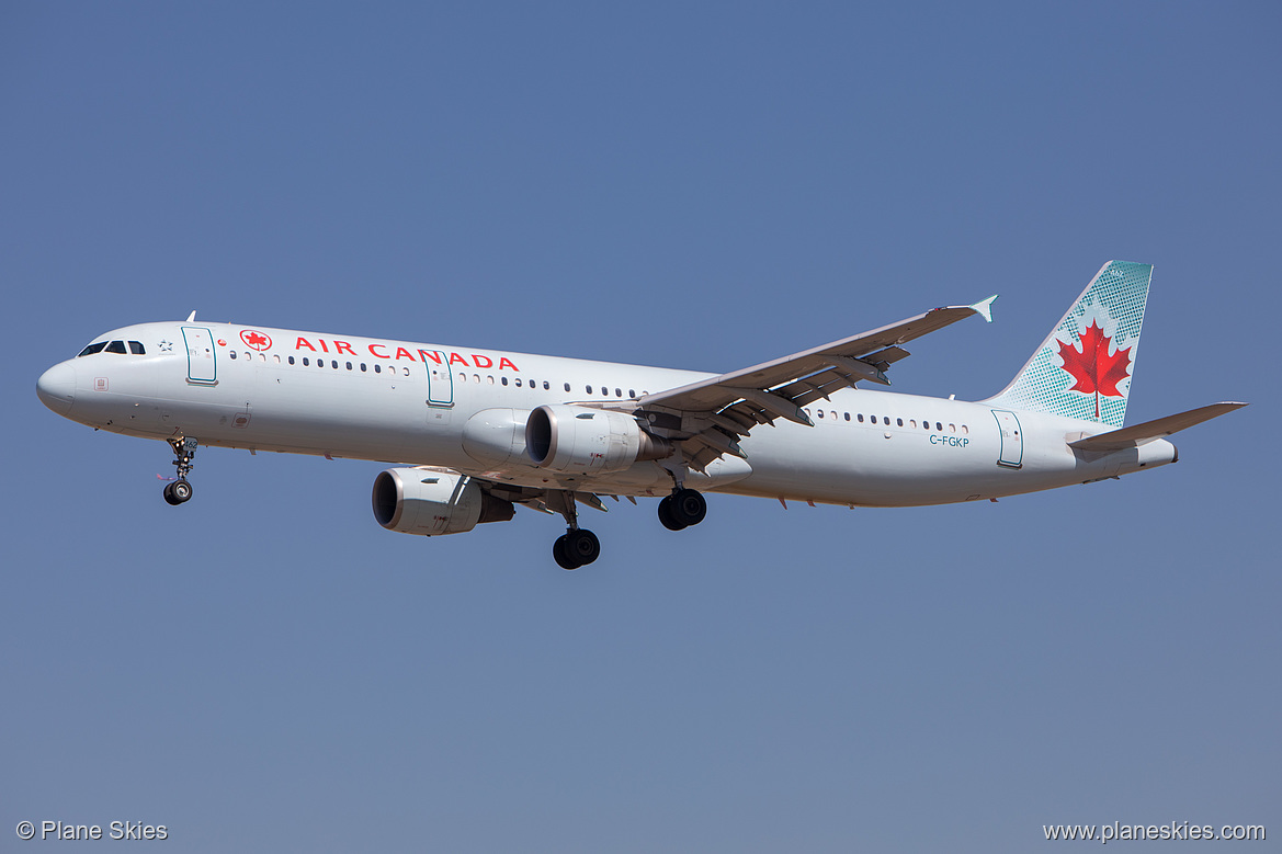 Air Canada Airbus A321-200 C-FGKP at Los Angeles International Airport (KLAX/LAX) Air Canada Airbus A321-200 C-FGKP at Los Angeles International Airport (KLAX/LAX)