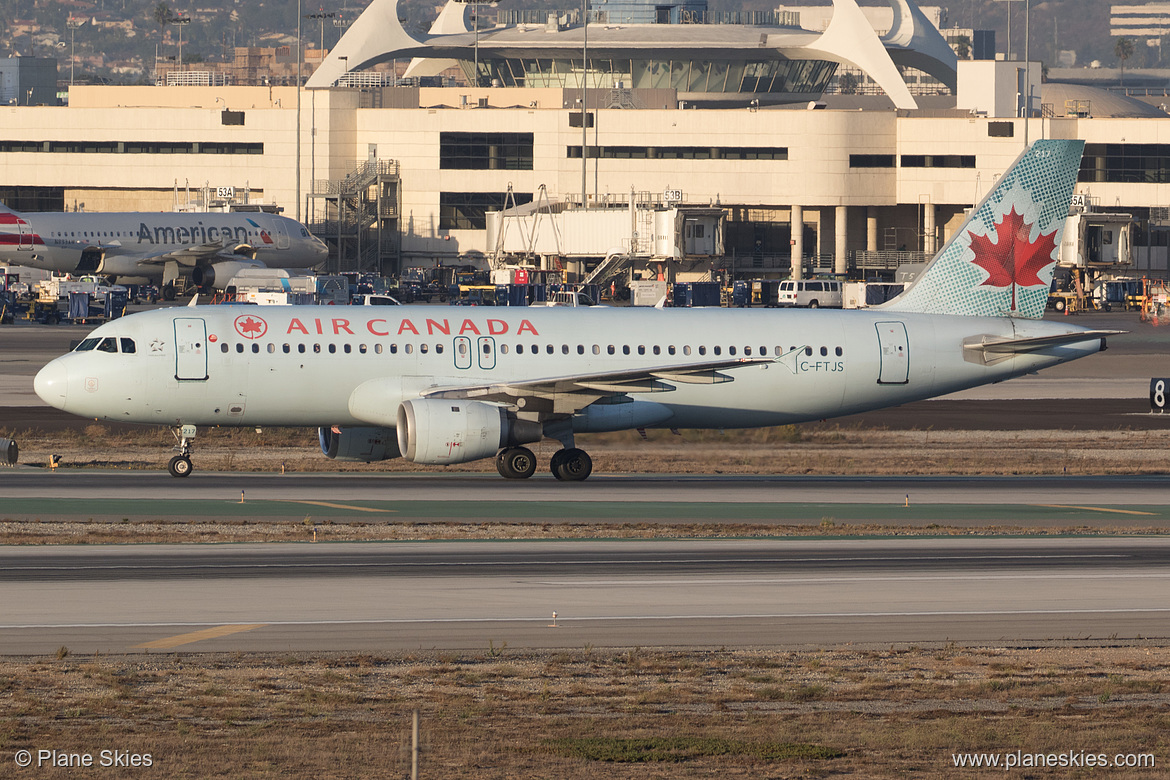 Air Canada Airbus A320-200 C-FTJS at Los Angeles International Airport (KLAX/LAX)