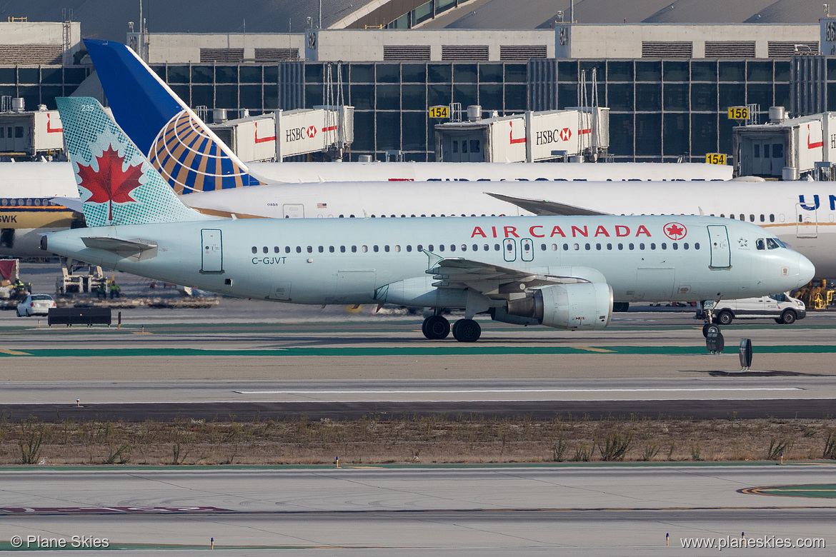 Air Canada Airbus A320-200 C-GJVT at Los Angeles International Airport (KLAX/LAX)