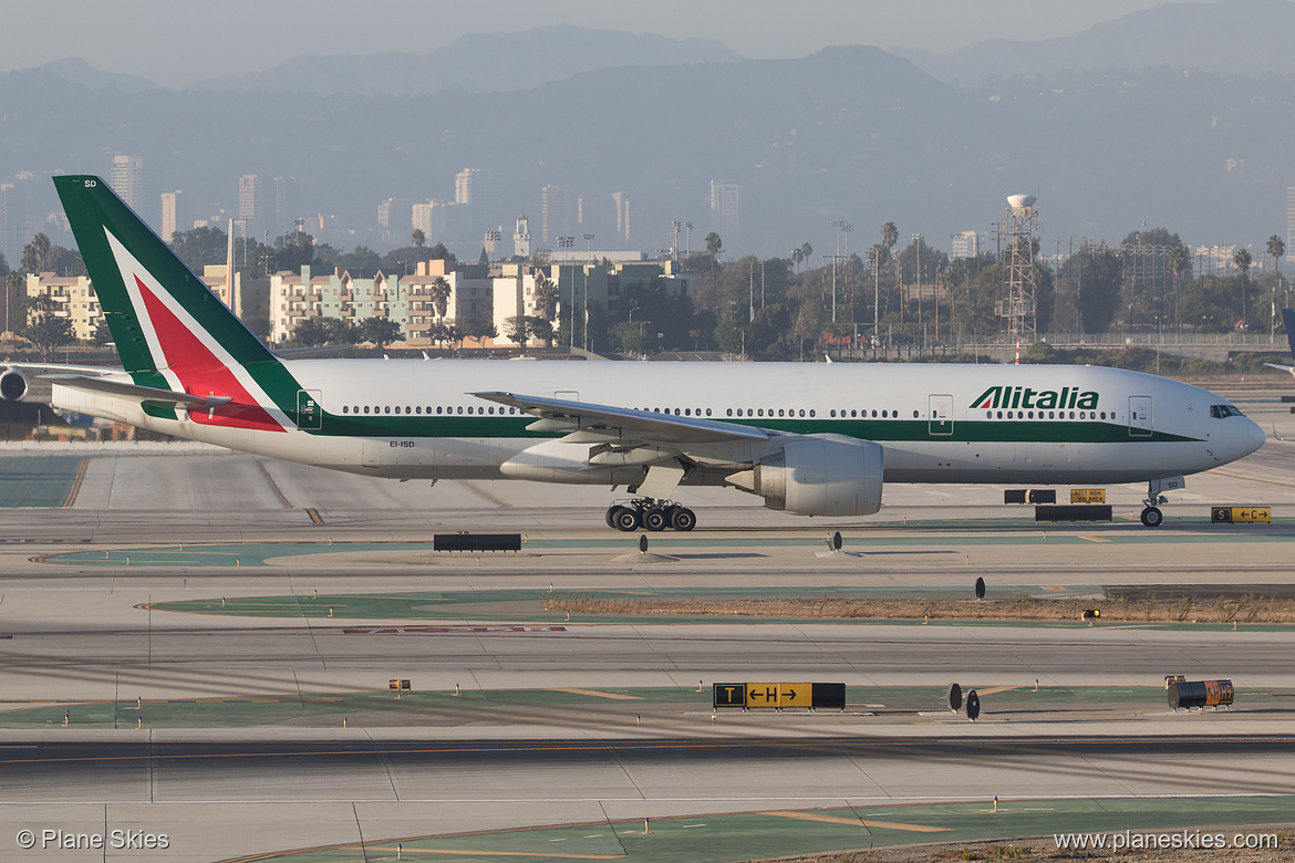 Alitalia Boeing 777-200ER EI-ISD at Los Angeles International Airport (KLAX/LAX)