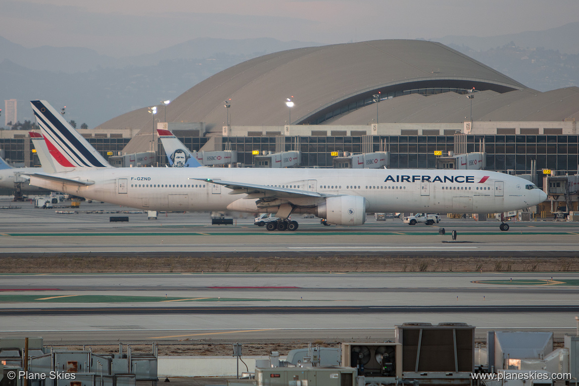 Air France Boeing 777-300ER F-GZND at Los Angeles International Airport (KLAX/LAX) Air France Boeing 777-300ER F-GZND at Los Angeles International Airport (KLAX/LAX)