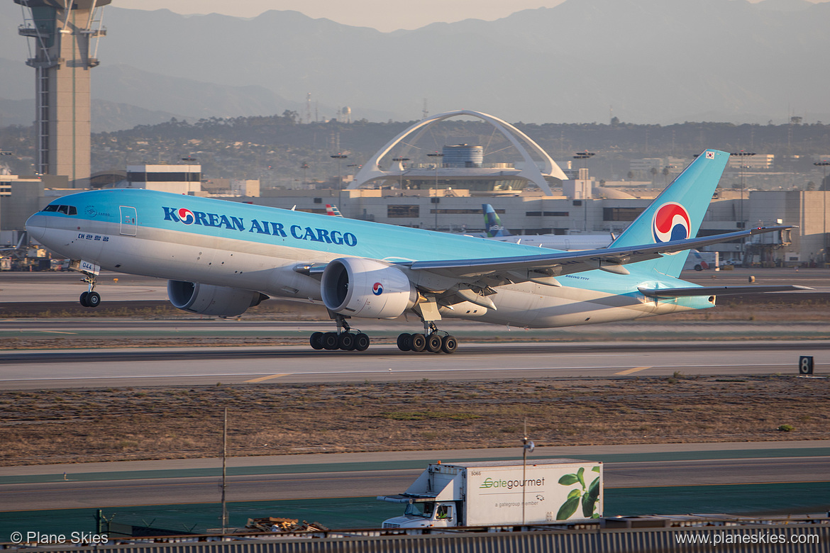 Korean Air Boeing 777F HL8044 at Los Angeles International Airport (KLAX/LAX) Korean Air Boeing 777F HL8044 at Los Angeles International Airport (KLAX/LAX)