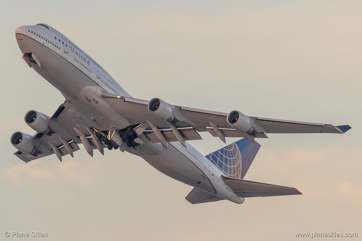 United Airlines Boeing 747-400 N118UA at Los Angeles International Airport (KLAX/LAX)