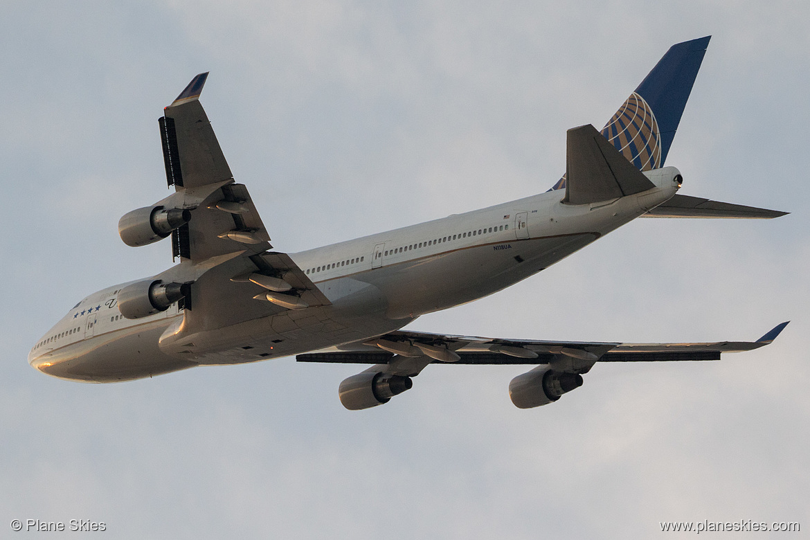 United Airlines Boeing 747-400 N118UA at Los Angeles International Airport (KLAX/LAX)