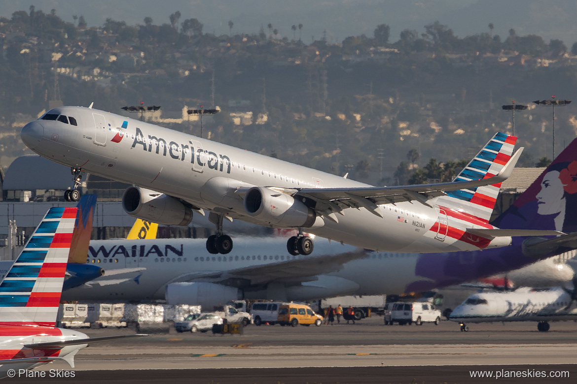 American Airlines Airbus A321-200 N121AN at Los Angeles International Airport (KLAX/LAX)