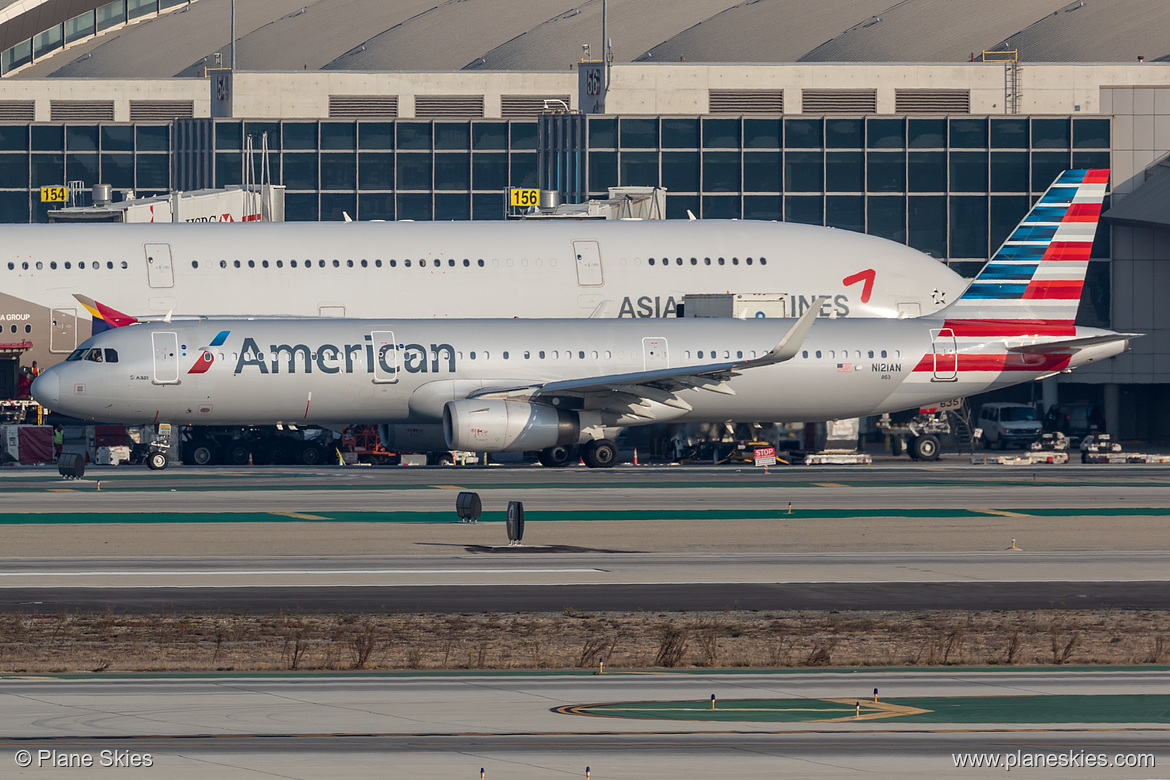 American Airlines Airbus A321-200 N121AN at Los Angeles International Airport (KLAX/LAX)