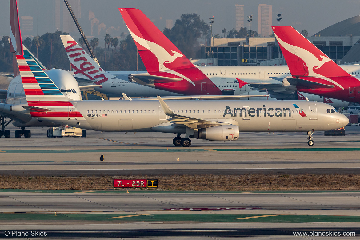 American Airlines Airbus A321-200 N130AN at Los Angeles International Airport (KLAX/LAX)