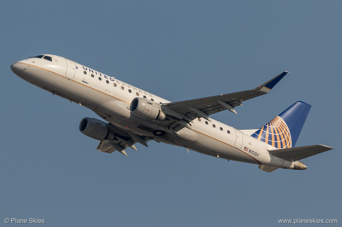 SkyWest Airlines Embraer ERJ-175 N151SY at Los Angeles International Airport (KLAX/LAX)