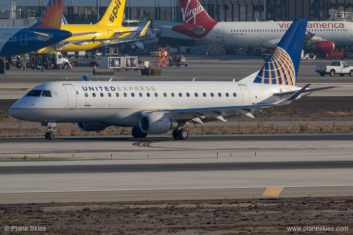 SkyWest Airlines Embraer ERJ-175 N151SY at Los Angeles International Airport (KLAX/LAX)