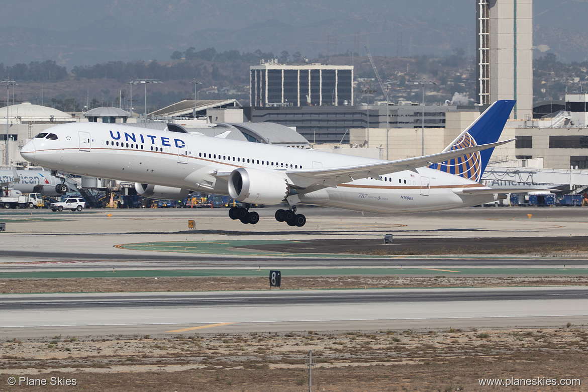 United Airlines Boeing 787-9 N15969 at Los Angeles International Airport (KLAX/LAX) United Airlines Boeing 787-9 N15969 at Los Angeles International Airport (KLAX/LAX)