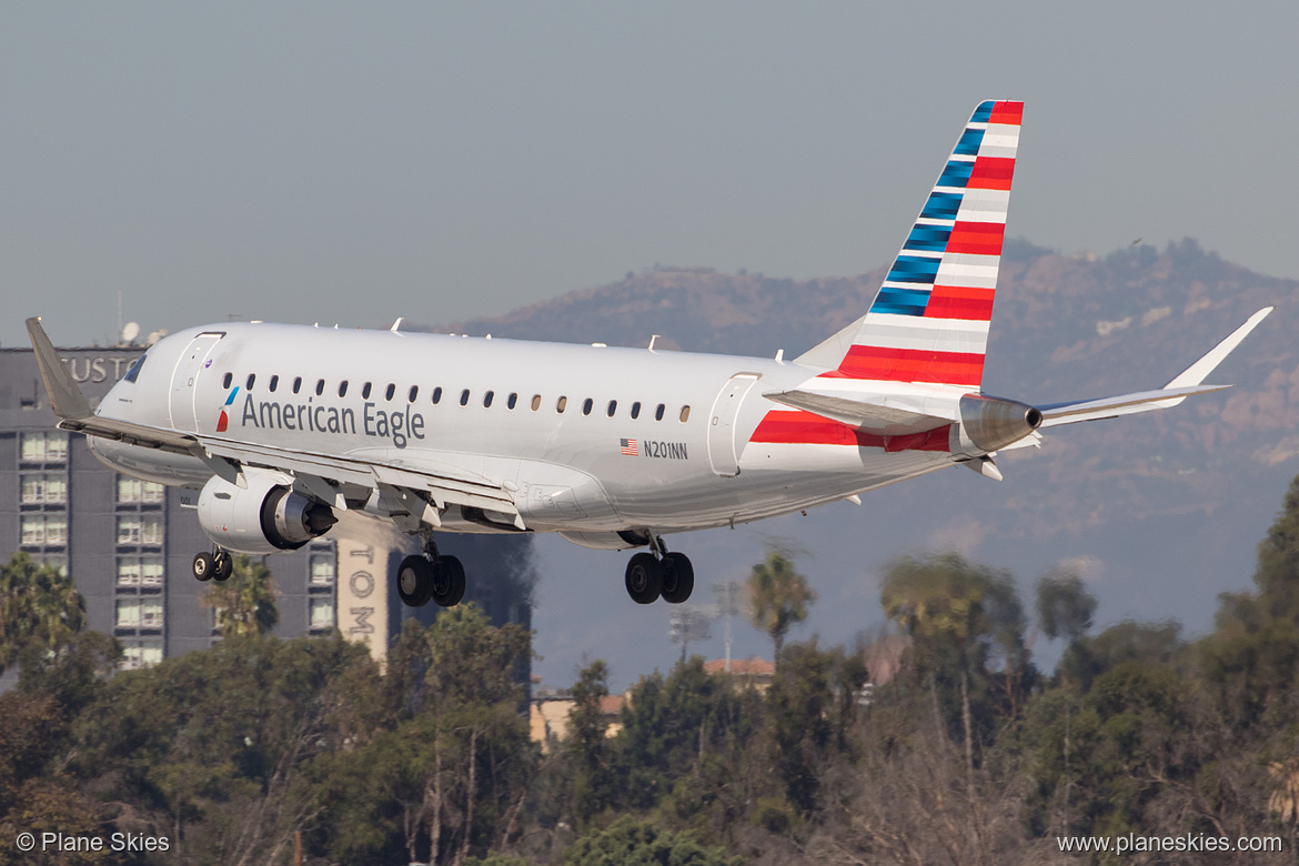 Compass Airlines Embraer ERJ-175 N201NN at Los Angeles International Airport (KLAX/LAX)