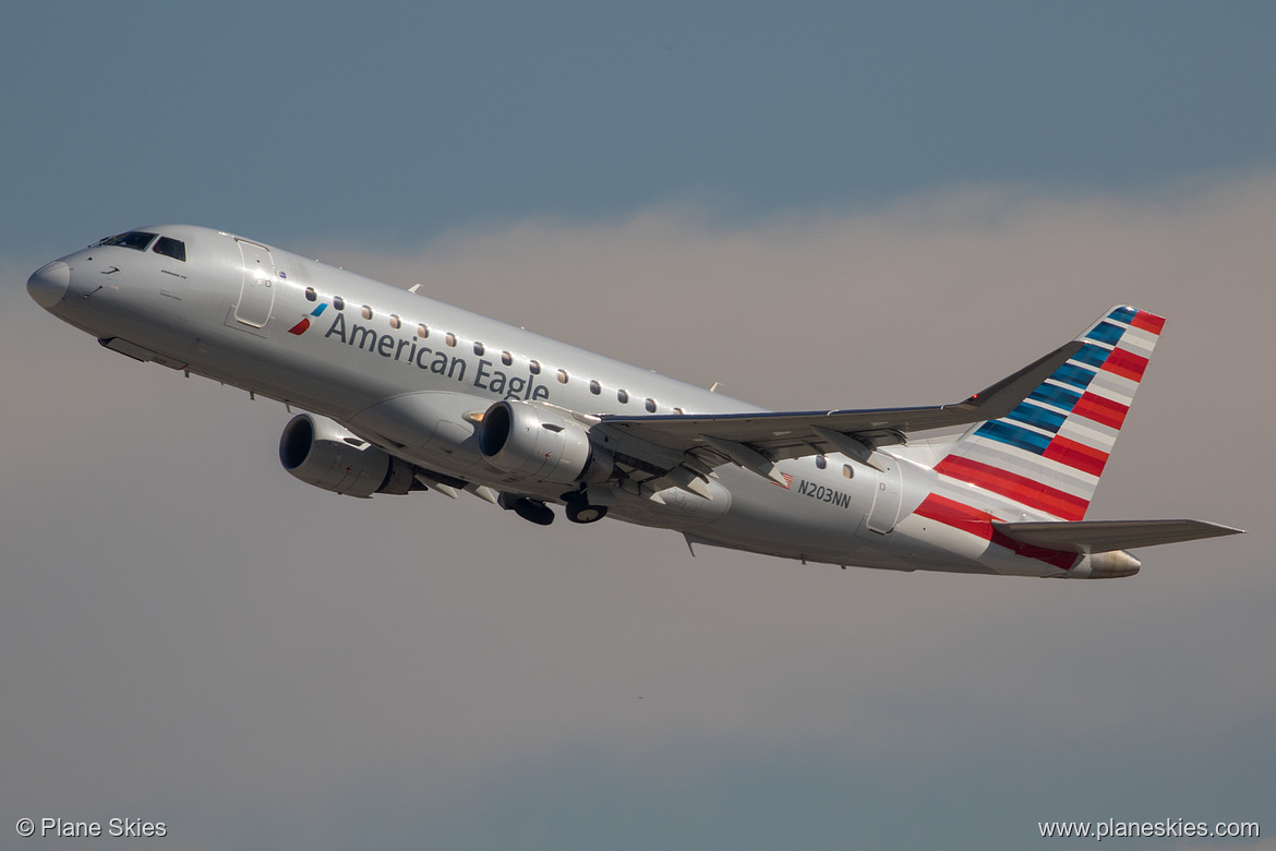 Compass Airlines Embraer ERJ-175 N203NN at Los Angeles International Airport (KLAX/LAX)