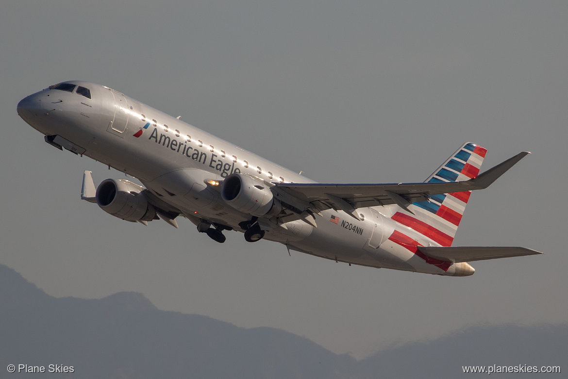 Compass Airlines Embraer ERJ-175 N204NN at Los Angeles International Airport (KLAX/LAX)