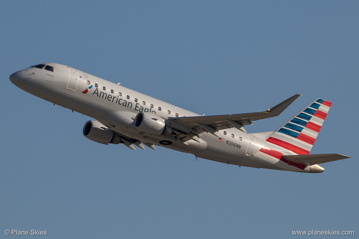 Compass Airlines Embraer ERJ-175 N206NN at Los Angeles International Airport (KLAX/LAX)