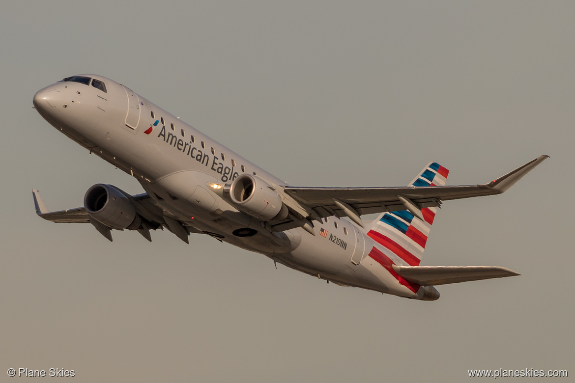 Compass Airlines Embraer ERJ-175 N210NN at Los Angeles International Airport (KLAX/LAX)