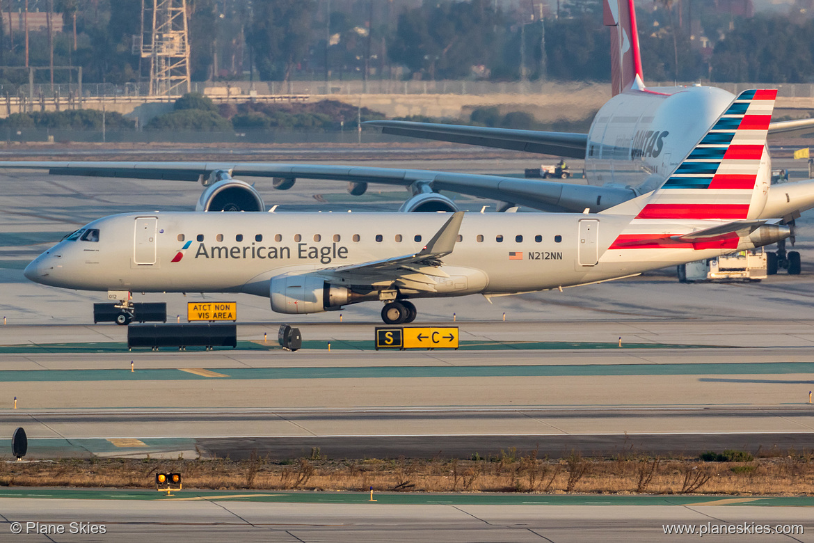 Compass Airlines Embraer ERJ-175 N212NN at Los Angeles International Airport (KLAX/LAX)