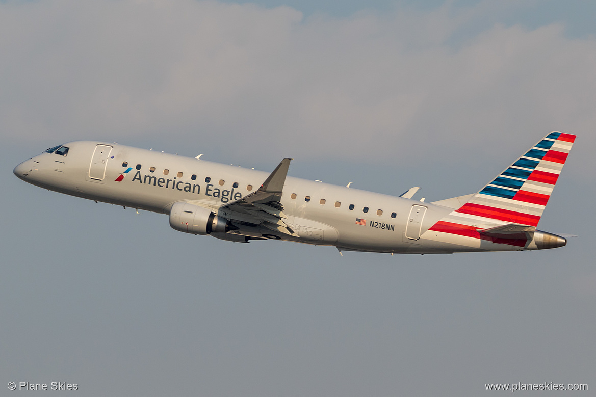 Compass Airlines Embraer ERJ-175 N218NN at Los Angeles International Airport (KLAX/LAX)