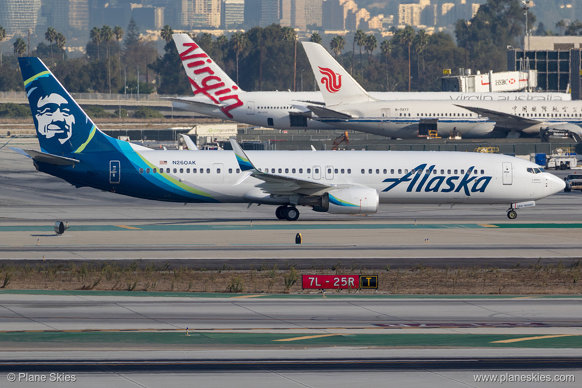 Alaska Airlines Boeing 737-900ER N260AK at Los Angeles International Airport (KLAX/LAX) Alaska Airlines Boeing 737-900ER N260AK at Los Angeles International Airport (KLAX/LAX)
