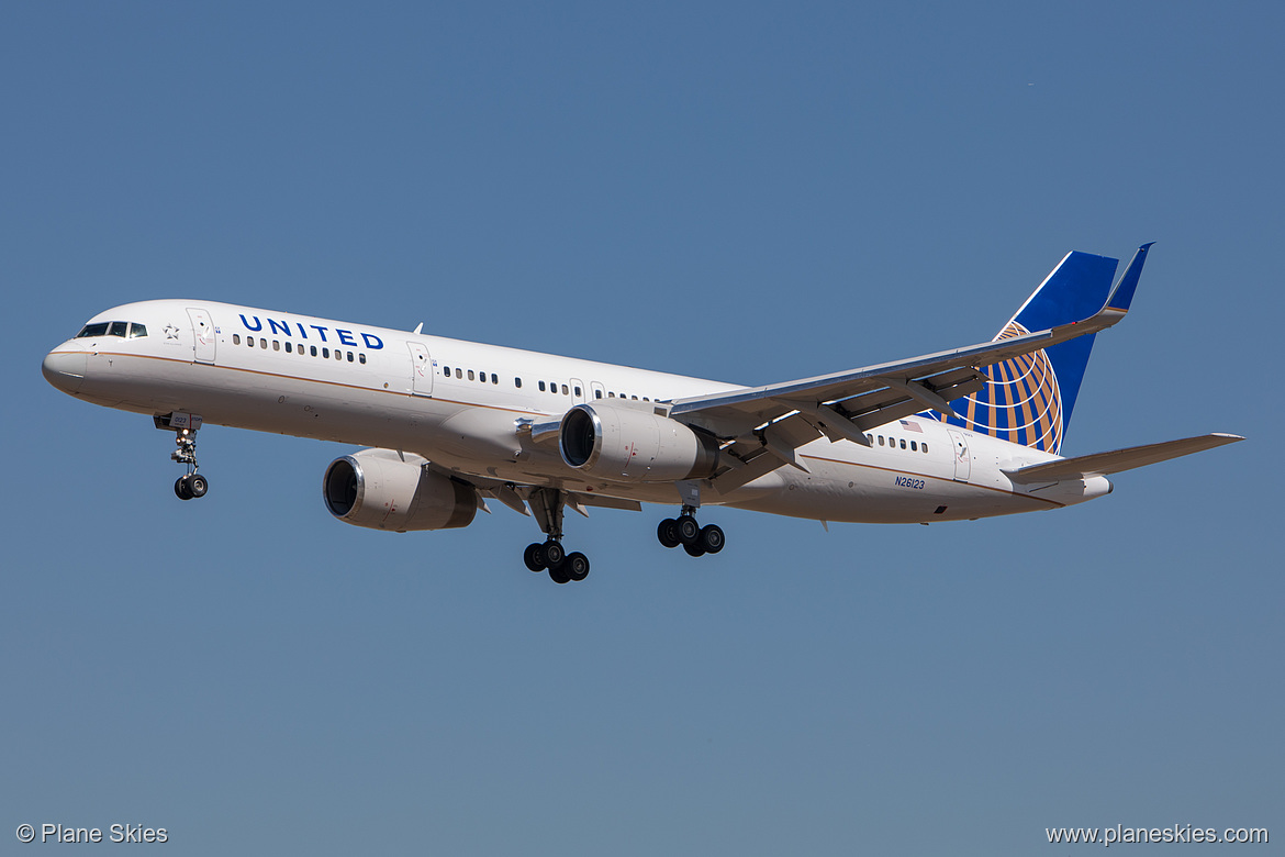 United Airlines Boeing 757-200 N26123 at Los Angeles International Airport (KLAX/LAX) United Airlines Boeing 757-200 N26123 at Los Angeles International Airport (KLAX/LAX)