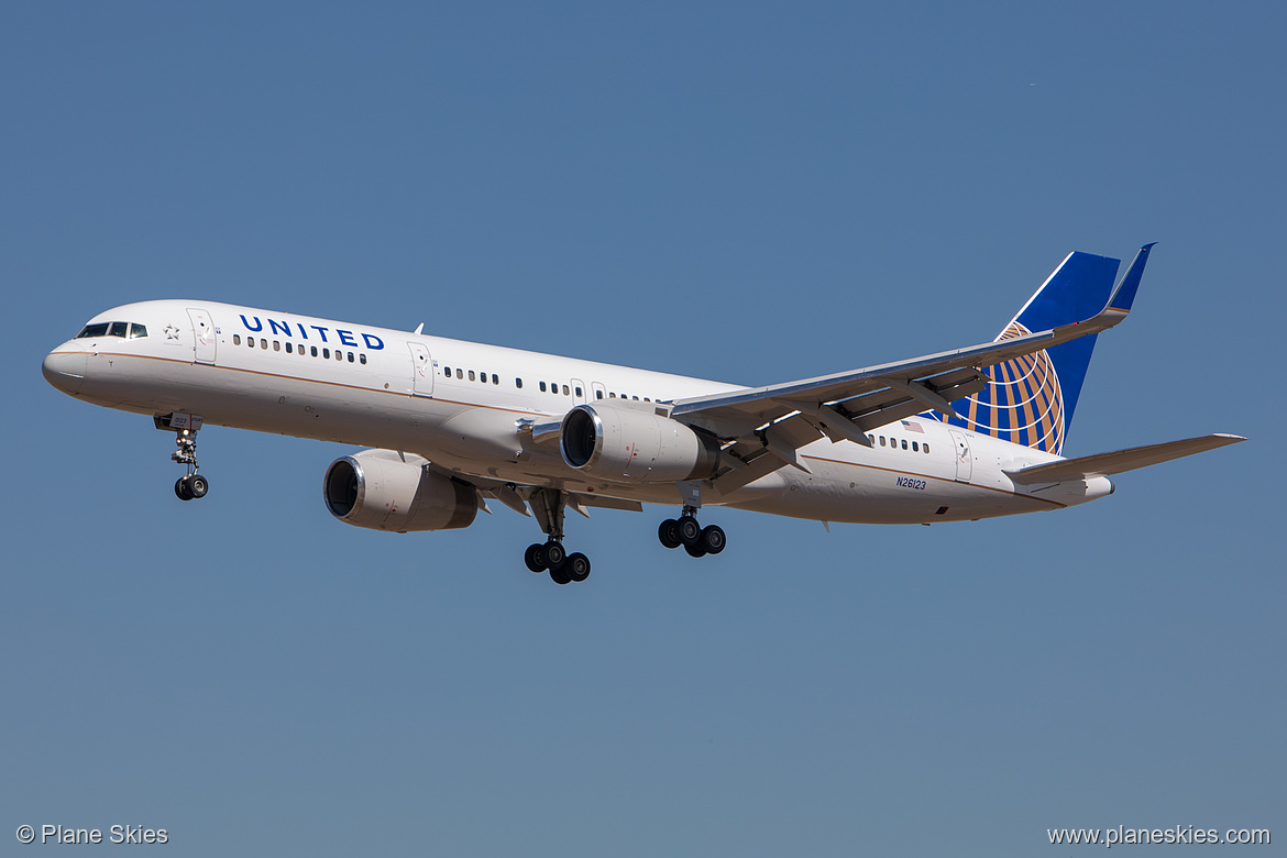 United Airlines Boeing 757-200 N26123 at Los Angeles International Airport (KLAX/LAX)