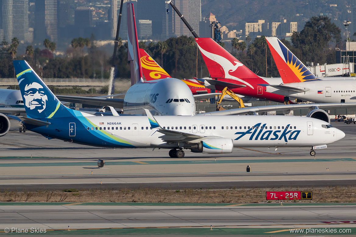 Alaska Airlines Boeing 737-900ER N266AK at Los Angeles International Airport (KLAX/LAX) Alaska Airlines Boeing 737-900ER N266AK at Los Angeles International Airport (KLAX/LAX)