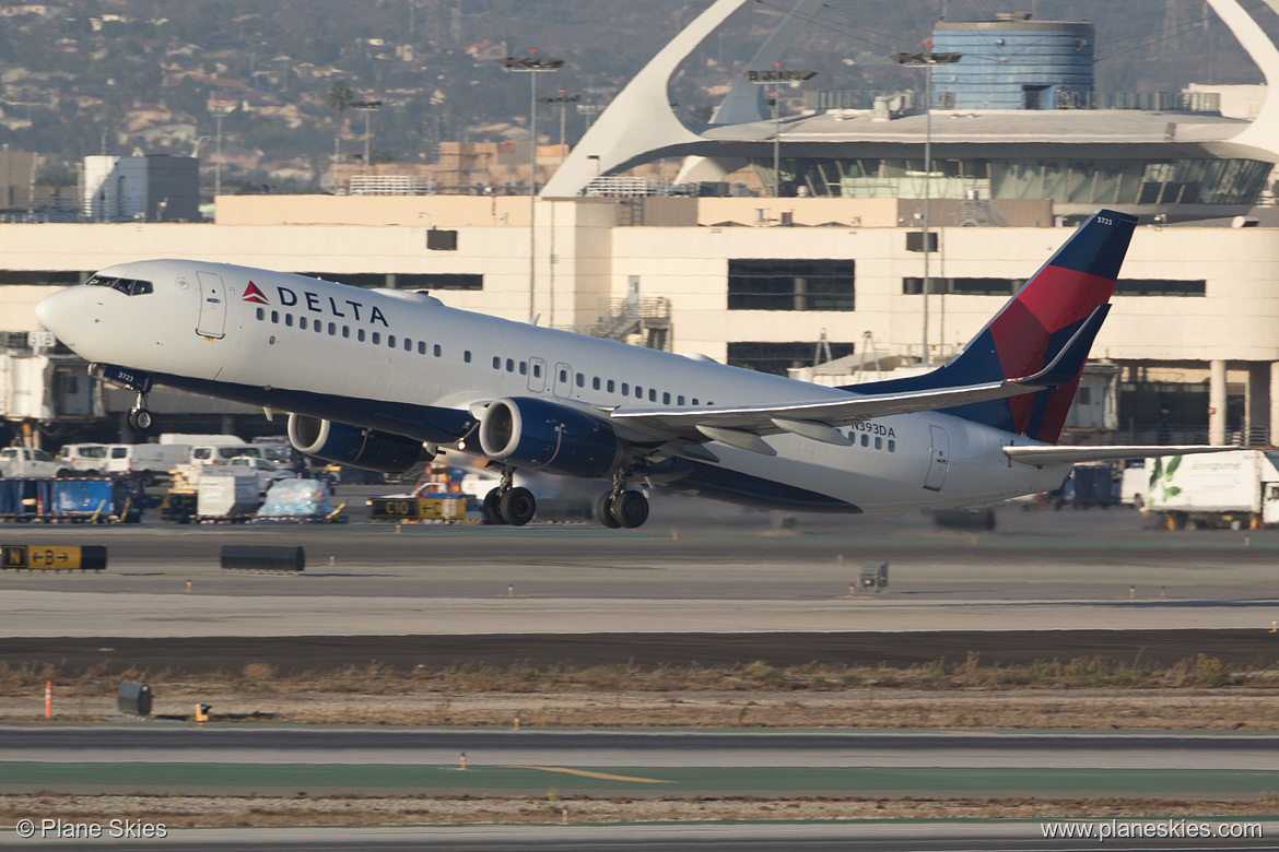 Delta Air Lines Boeing 737-800 N393DA at Los Angeles International Airport (KLAX/LAX) Delta Air Lines Boeing 737-800 N393DA at Los Angeles International Airport (KLAX/LAX)
