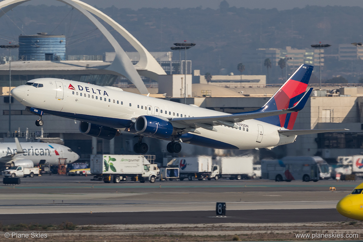 Delta Air Lines Boeing 737-800 N395DN at Los Angeles International Airport (KLAX/LAX)