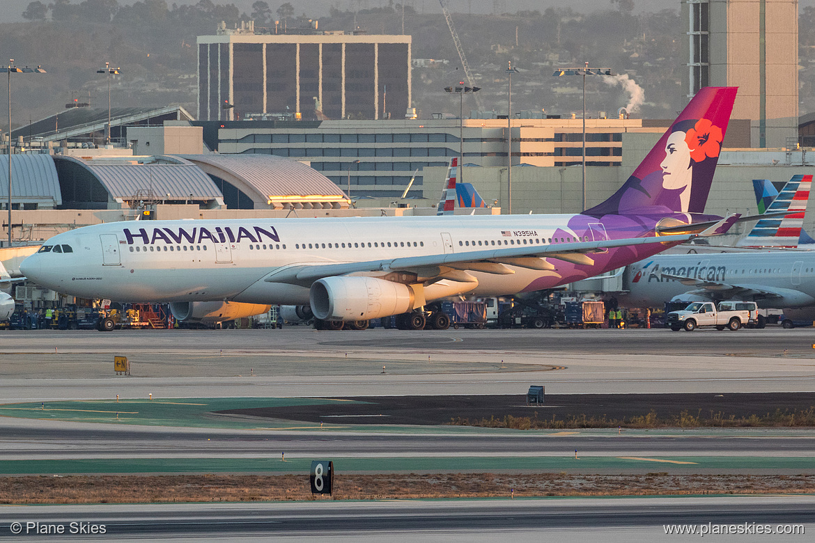Hawaiian Airlines Airbus A330-200 N395HA at Los Angeles International Airport (KLAX/LAX)