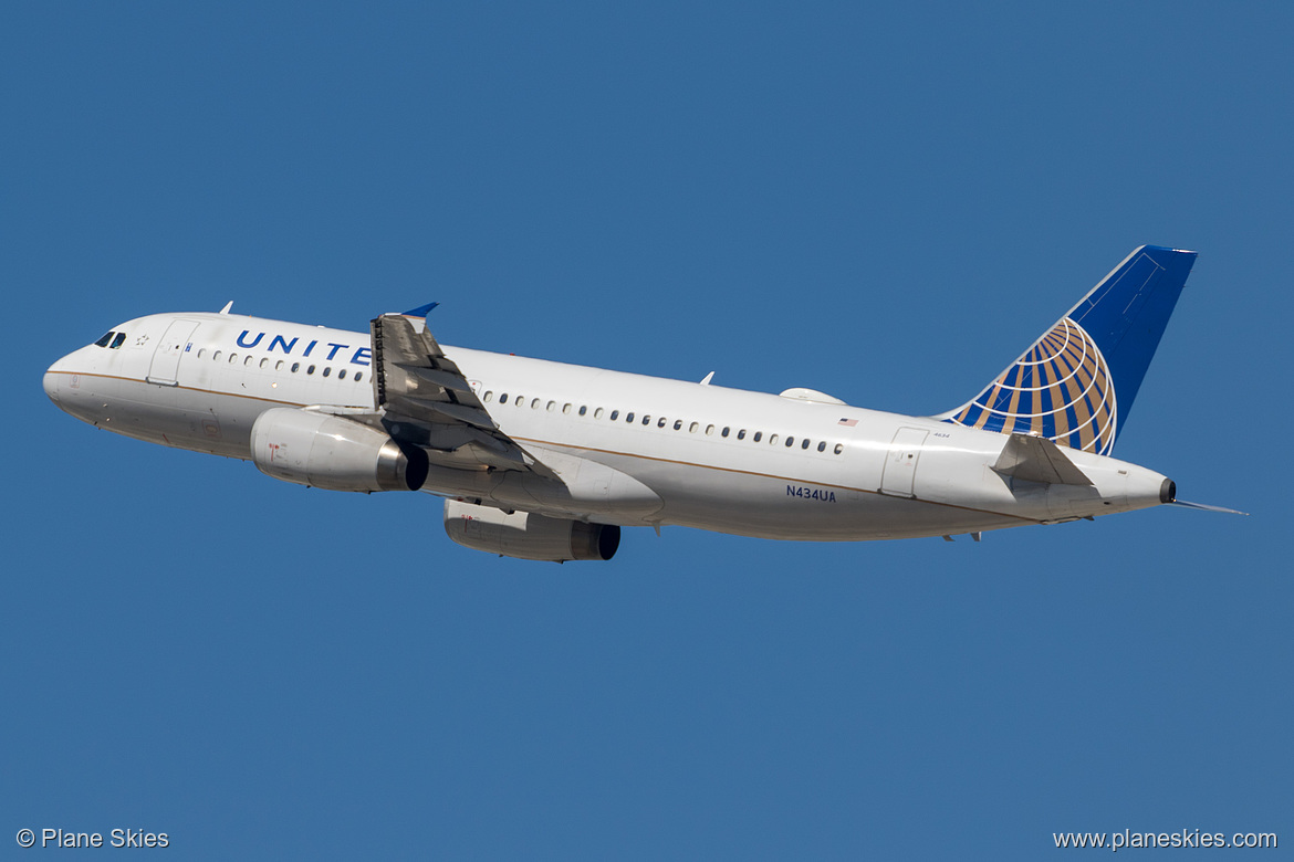 United Airlines Airbus A320-200 N434UA at Los Angeles International Airport (KLAX/LAX) United Airlines Airbus A320-200 N434UA at Los Angeles International Airport (KLAX/LAX)