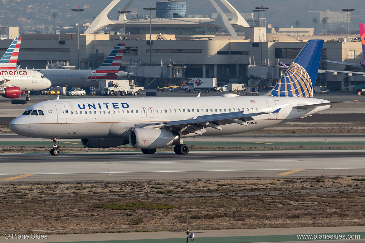 United Airlines Airbus A320-200 N453UA at Los Angeles International Airport (KLAX/LAX) United Airlines Airbus A320-200 N453UA at Los Angeles International Airport (KLAX/LAX)