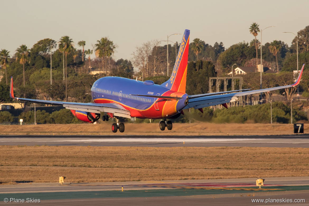 Southwest Airlines Boeing 737-700 N456WN at Los Angeles International Airport (KLAX/LAX)