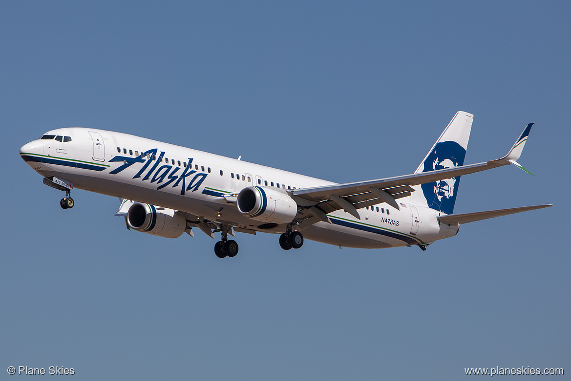 Alaska Airlines Boeing 737-900ER N478AS at Los Angeles International Airport (KLAX/LAX)