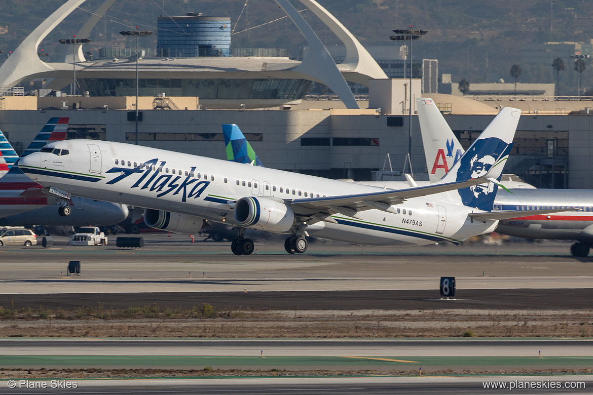 Alaska Airlines Boeing 737-900ER N479AS at Los Angeles International Airport (KLAX/LAX)