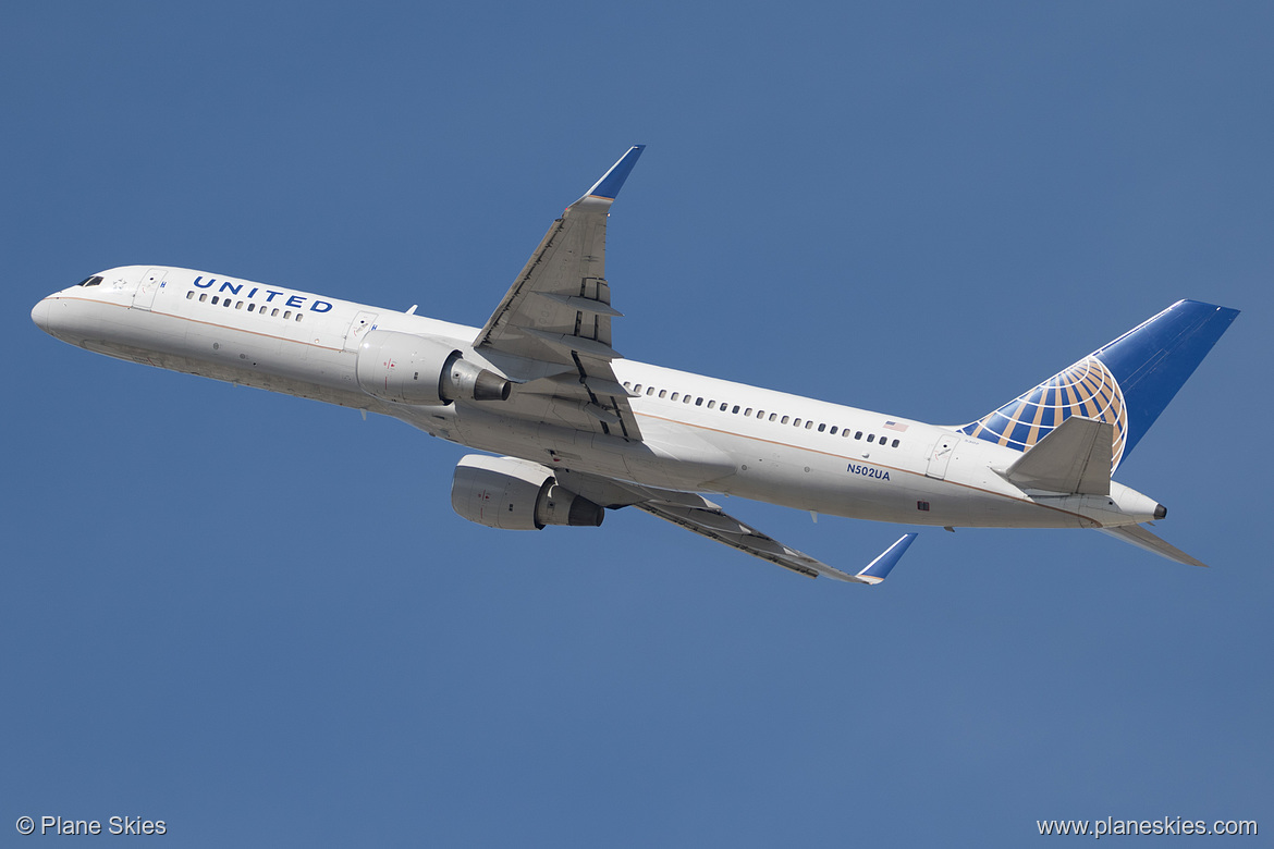 United Airlines Boeing 757-200 N502UA at Los Angeles International Airport (KLAX/LAX) United Airlines Boeing 757-200 N502UA at Los Angeles International Airport (KLAX/LAX)
