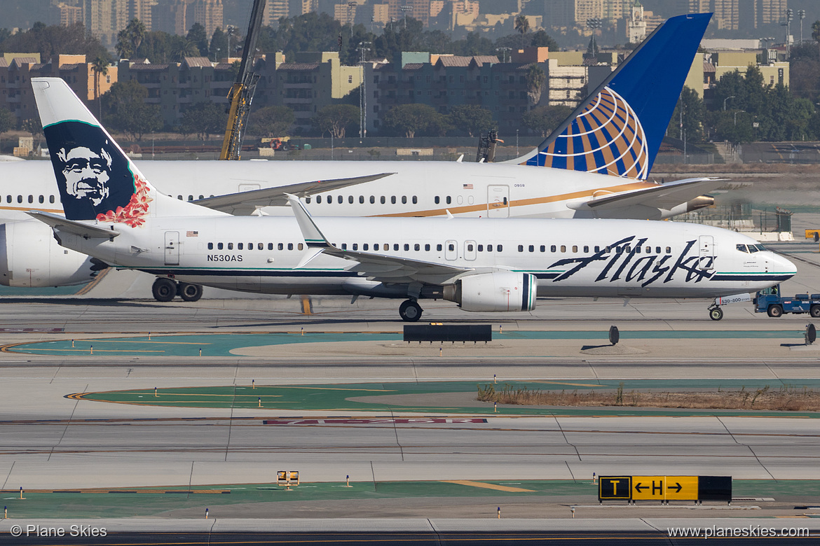 Alaska Airlines Boeing 737-800 N530AS at Los Angeles International Airport (KLAX/LAX)