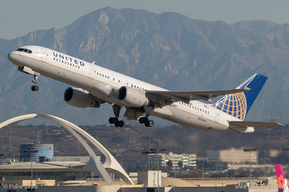 United Airlines Boeing 757-200 N546UA at Los Angeles International Airport (KLAX/LAX)