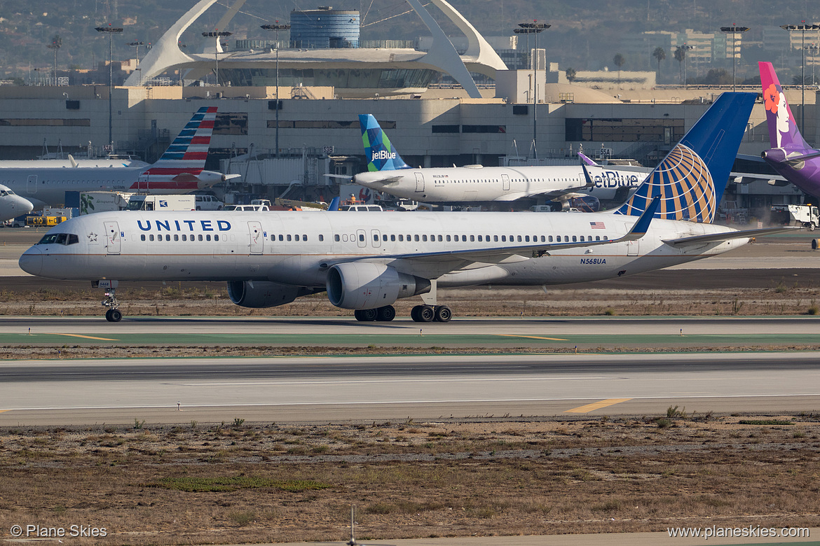 United Airlines Boeing 757-200 N568UA at Los Angeles International Airport (KLAX/LAX) United Airlines Boeing 757-200 N568UA at Los Angeles International Airport (KLAX/LAX)