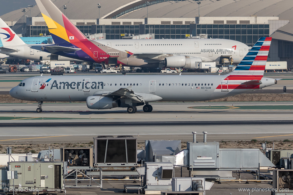 American Airlines Airbus A321-200 N573UW at Los Angeles International Airport (KLAX/LAX)