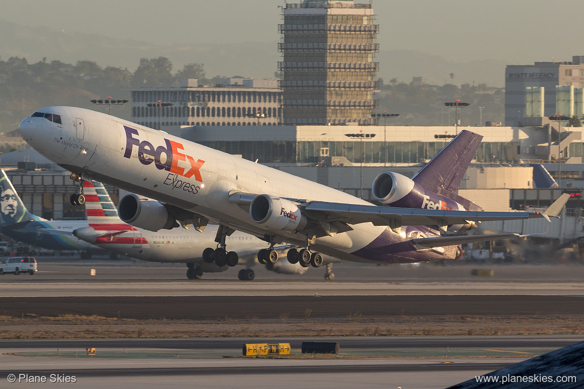 FedEx McDonnell Douglas MD-11F N625FE at Los Angeles International Airport (KLAX/LAX)