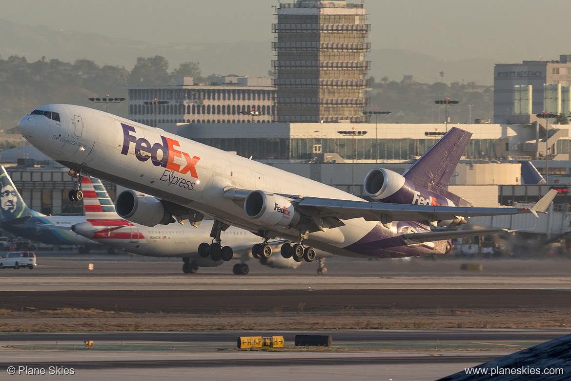 FedEx McDonnell Douglas MD-11F N625FE at Los Angeles International Airport (KLAX/LAX) FedEx McDonnell Douglas MD-11F N625FE at Los Angeles International Airport (KLAX/LAX)