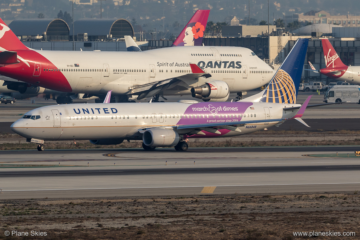 United Airlines Boeing 737-900ER N66848 at Los Angeles International Airport (KLAX/LAX) United Airlines Boeing 737-900ER N66848 at Los Angeles International Airport (KLAX/LAX)