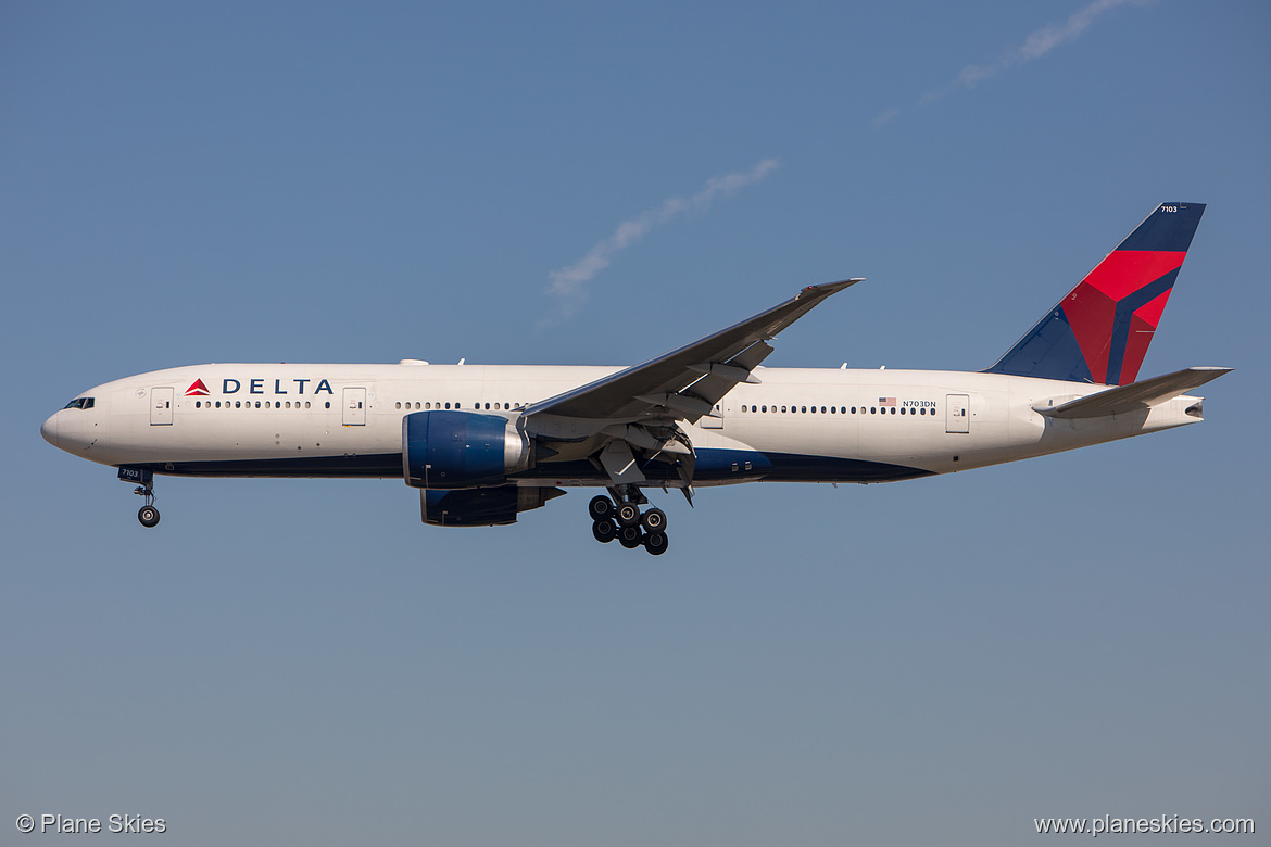 Delta Air Lines Boeing 777-200LR N703DN at Los Angeles International Airport (KLAX/LAX)