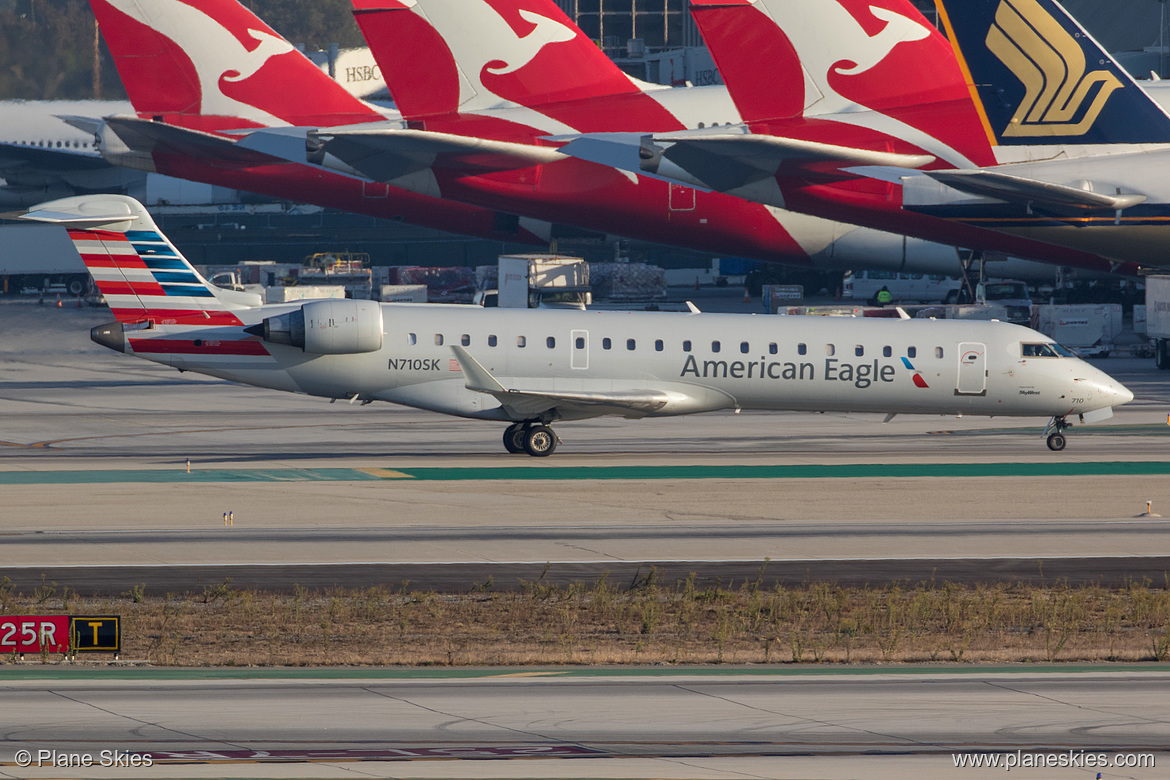 SkyWest Airlines Canadair CRJ-700 N710SK at Los Angeles International Airport (KLAX/LAX) SkyWest Airlines Canadair CRJ-700 N710SK at Los Angeles International Airport (KLAX/LAX)
