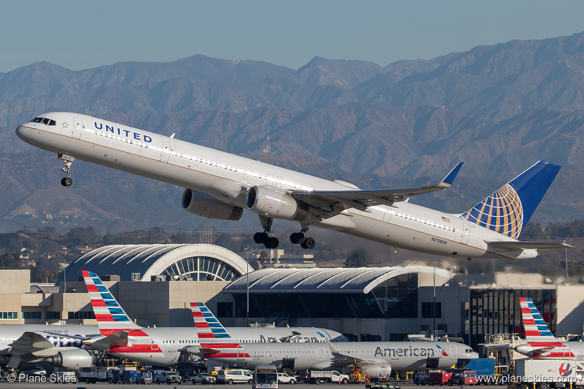 United Airlines Boeing 757-300 N75858 at Los Angeles International Airport (KLAX/LAX) United Airlines Boeing 757-300 N75858 at Los Angeles International Airport (KLAX/LAX)