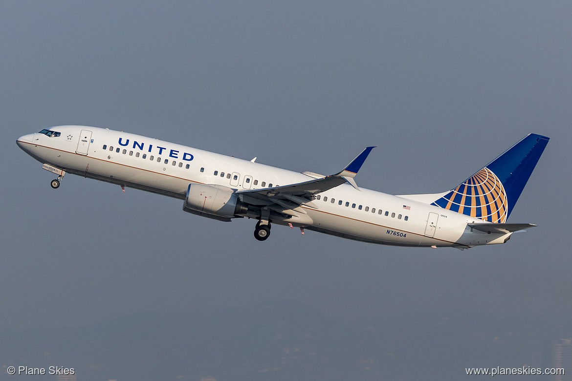 United Airlines Boeing 737-800 N76504 at Los Angeles International Airport (KLAX/LAX) United Airlines Boeing 737-800 N76504 at Los Angeles International Airport (KLAX/LAX)