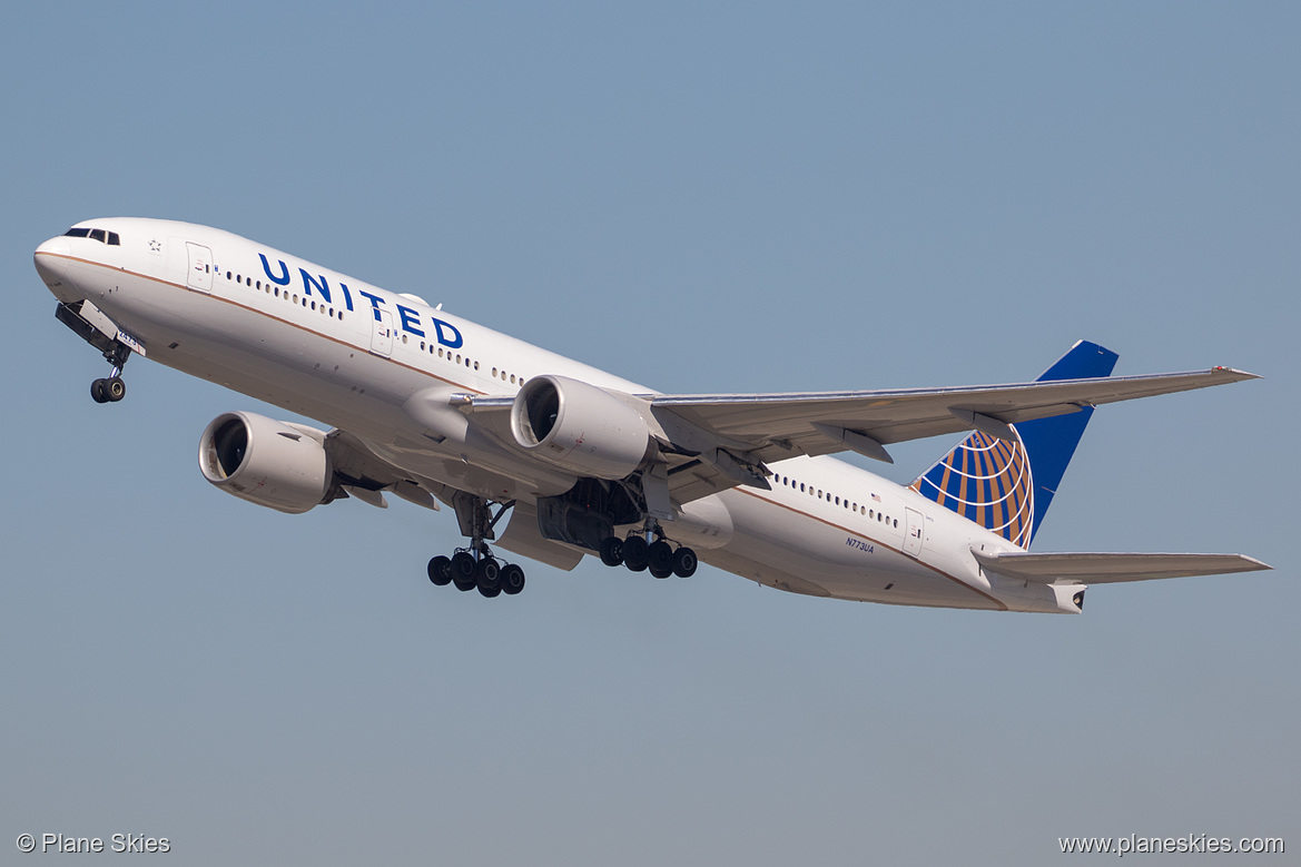 United Airlines Boeing 777-200 N773UA at Los Angeles International Airport (KLAX/LAX) United Airlines Boeing 777-200 N773UA at Los Angeles International Airport (KLAX/LAX)